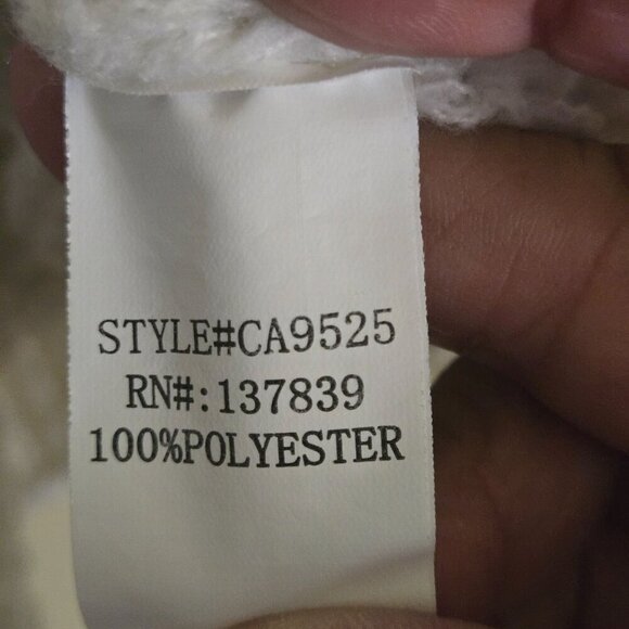 Luna Ivy Cream Pink Strawberry Crochet Fruit Novelty Cardigan Sweater Size M - Picture 8 of 8